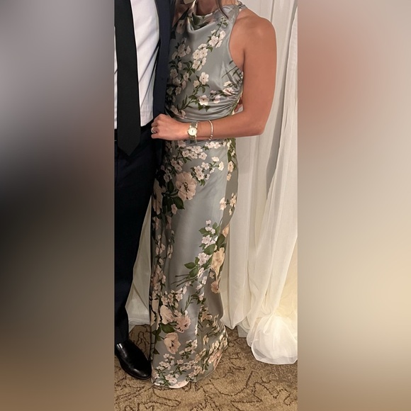 Reformation Anaiis Dress - Picture 2 of 3